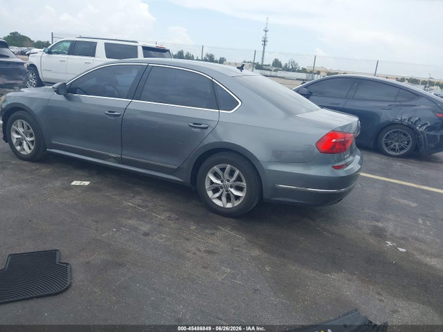 2016 Volkswagen PASSAT 1.8T S — фото 3