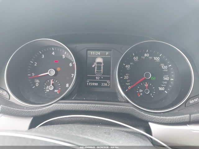 2016 Volkswagen PASSAT 1.8T S — фото 7