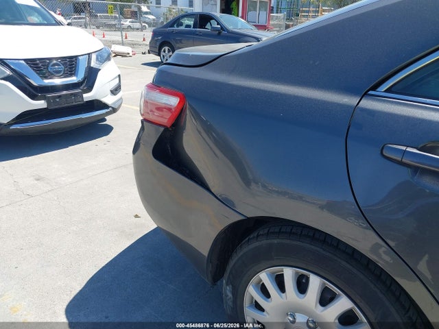 2009 Toyota CAMRY LE thumbnail 17