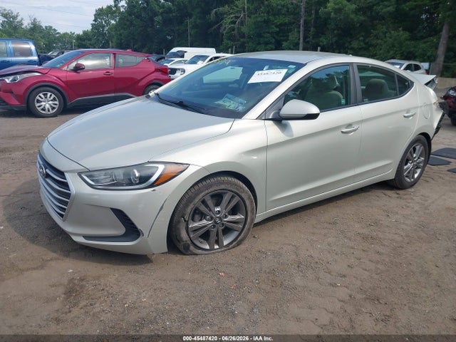 صورة 2 لـ 2017 Hyundai ELANTRA SE