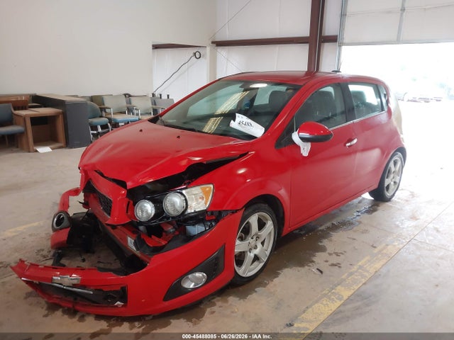 2015 Chevrolet SONIC LTZ AUTO 照片 2