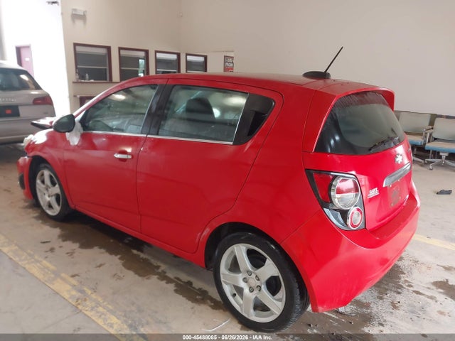 2015 Chevrolet SONIC LTZ AUTO 照片 3