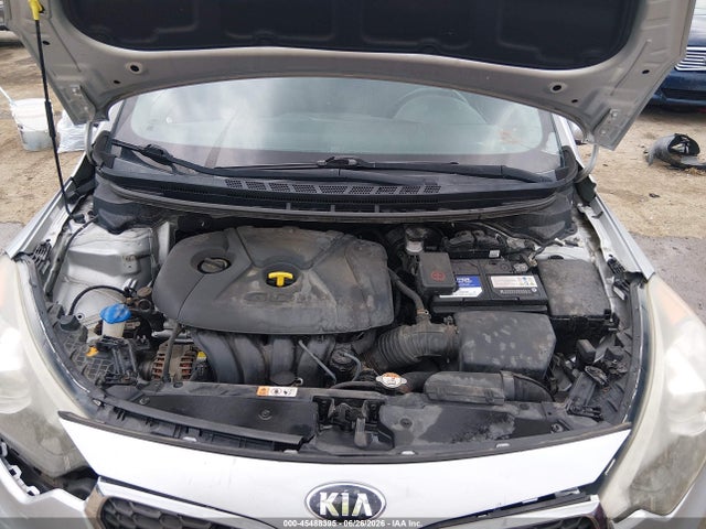 صورة 10 لـ 2016 KIA FORTE EX