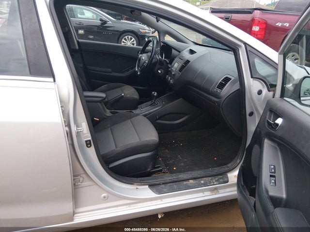صورة 5 لـ 2016 KIA FORTE EX