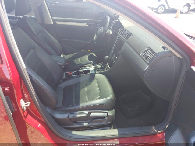 صورة 5 لـ 2019 Volkswagen PASSAT 2.0T WOLFSBURG EDITION