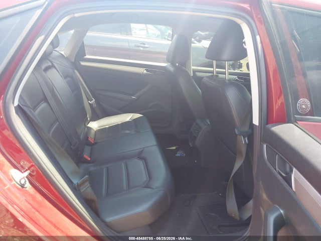 صورة 8 لـ 2019 Volkswagen PASSAT 2.0T WOLFSBURG EDITION
