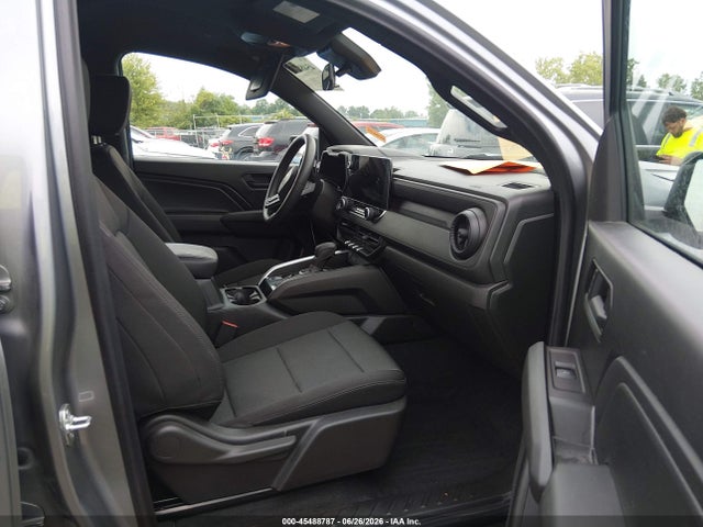 2025 Chevrolet COLORADO 4WD WT 照片 5
