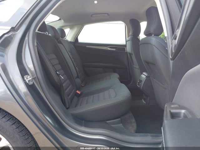 صورة 8 لـ 2019 FORD FUSION HYBRID SE