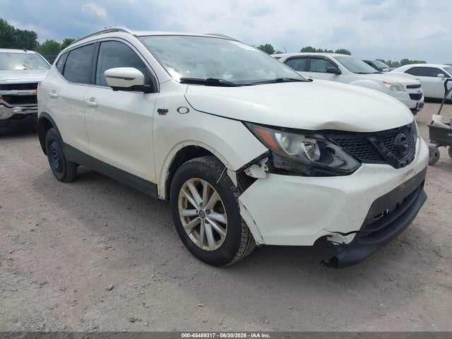 2017 NISSAN ROGUE SV
