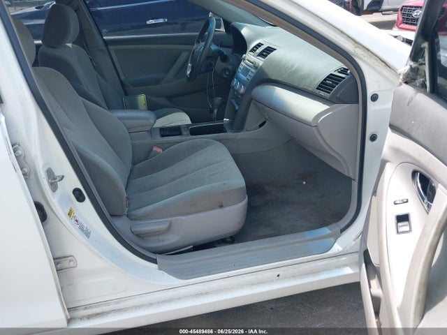 2009 Toyota CAMRY LE photo 5