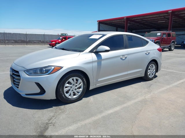 2018 Hyundai ELANTRA SE photo 2