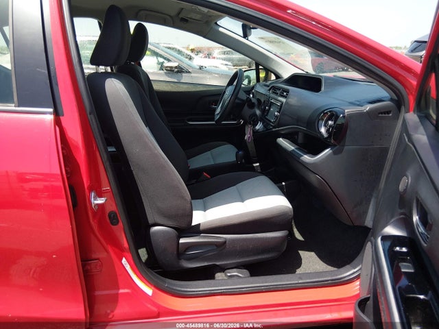 2015 Toyota PRIUS C TWO — фото 5