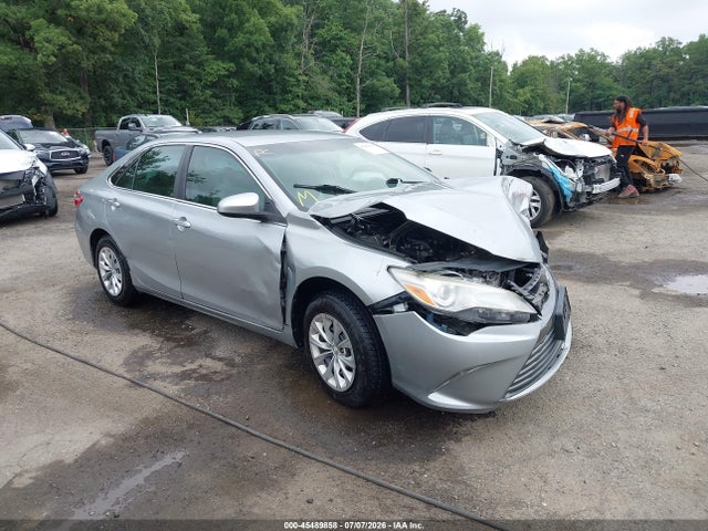 2017 TOYOTA CAMRY LE