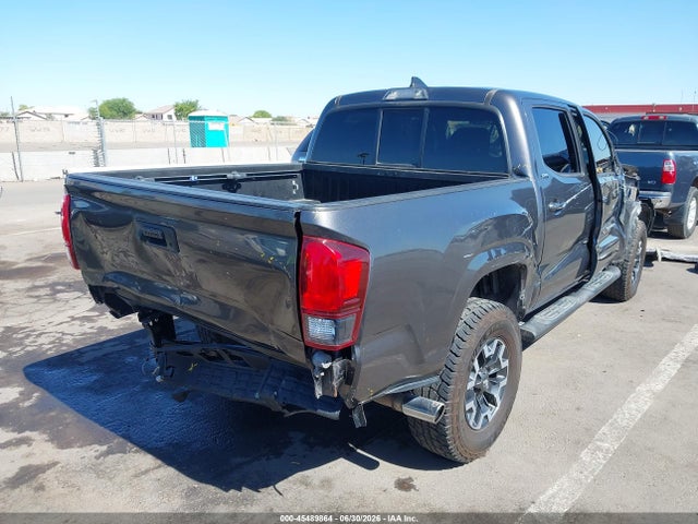 2018 Toyota TACOMA SR5 photo 4