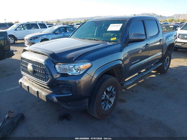 2018 Toyota TACOMA SR5 photo 2