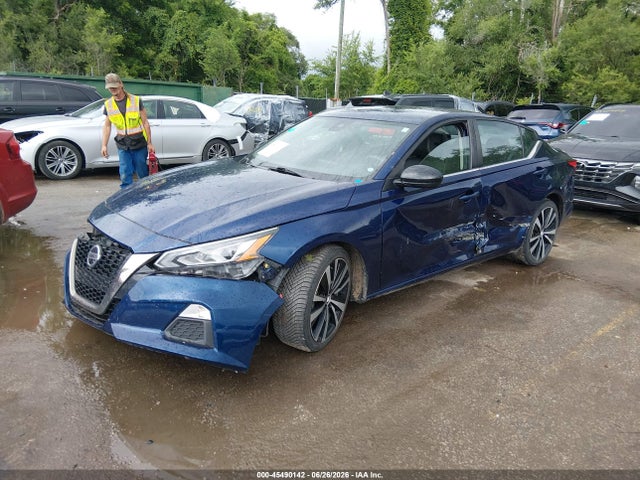 2022 Nissan ALTIMA SR FWD 照片 2