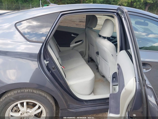 2010 Toyota PRIUS II — фото 8