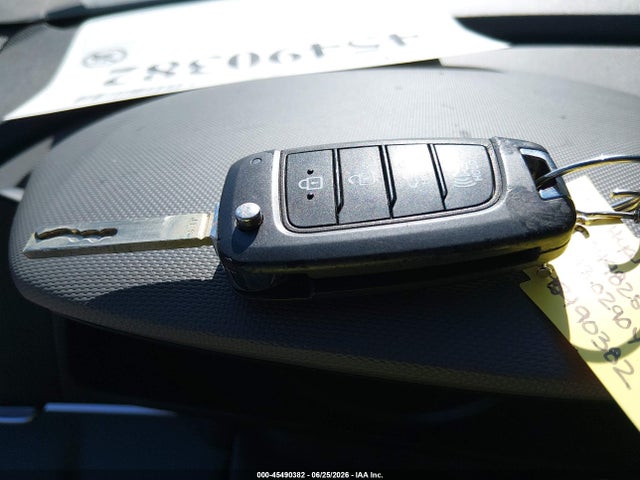 صورة مصغرة 11 لـ 2021 Hyundai ELANTRA SE
