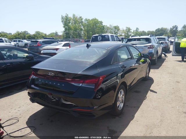 صورة 4 لـ 2021 Hyundai ELANTRA SE