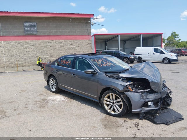 2017 VOLKSWAGEN PASSAT 1.8T SE