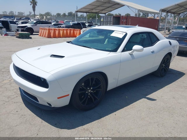 صورة 2 لـ 2018 Dodge CHALLENGER SXT PLUS