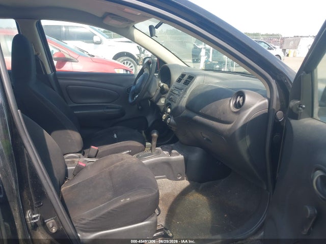 2014 Nissan VERSA 1.6 S+ 照片 5