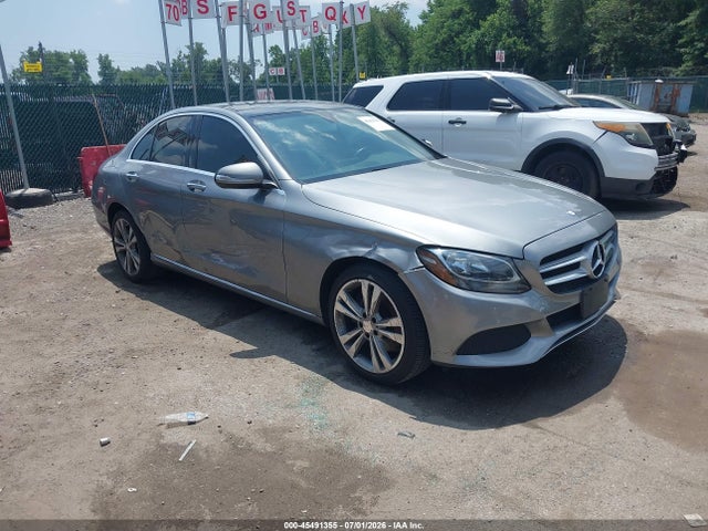 صورة 1 لـ 2015 Mercedes-BENZ C 300 4MATIC