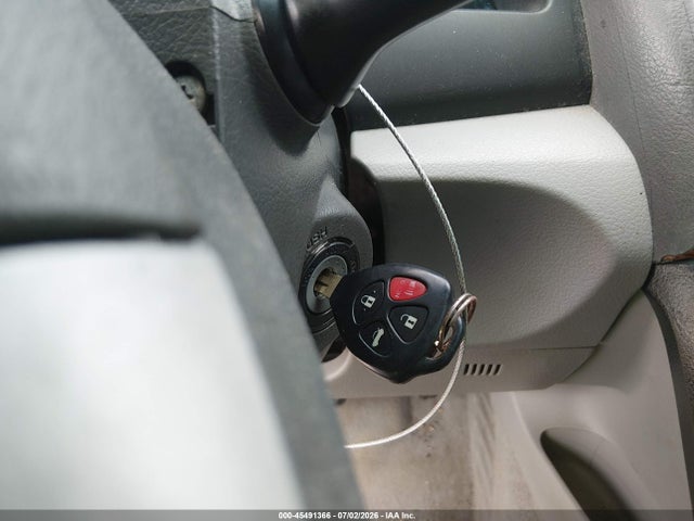 2010 Toyota CAMRY LE — миниатюра 11
