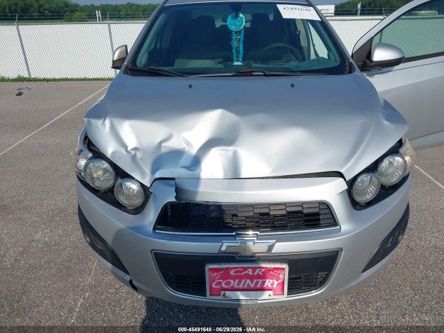 صورة 6 لـ 2015 Chevrolet SONIC LS AUTO