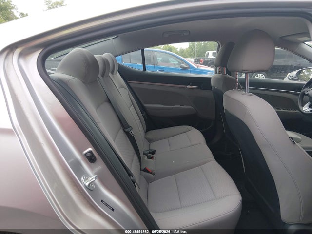 2020 Hyundai ELANTRA SE 照片 8