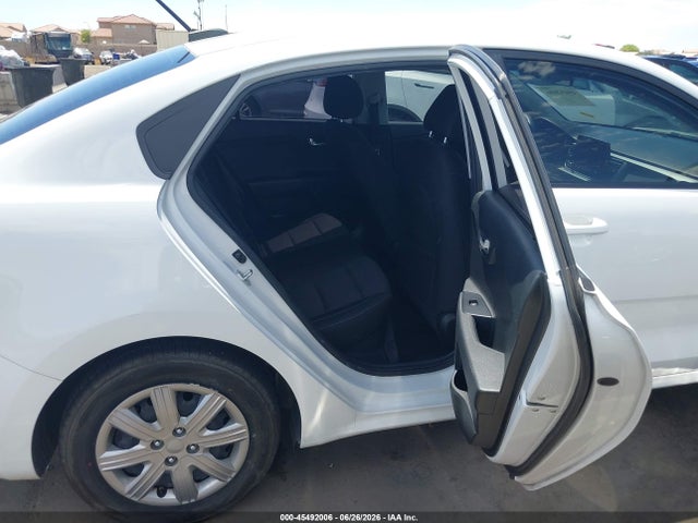 2022 KIA RIO LX 照片 8