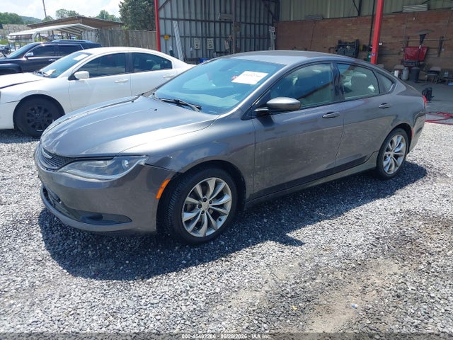 2015 Chrysler 200 S 照片 2