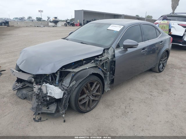 2016 Lexus IS 200T — фото 2
