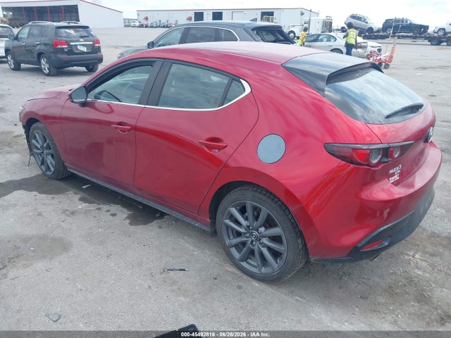 صورة 3 لـ 2021 Mazda MAZDA3 SELECT