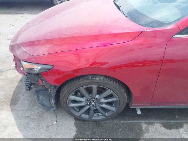 صورة 6 لـ 2021 Mazda MAZDA3 SELECT