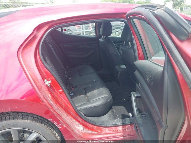 صورة 8 لـ 2021 Mazda MAZDA3 SELECT