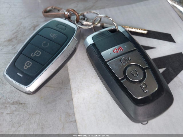 صورة مصغرة 11 لـ 2017 FORD FUSION SE