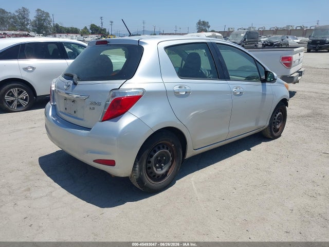 صورة 4 لـ 2012 Toyota YARIS LE