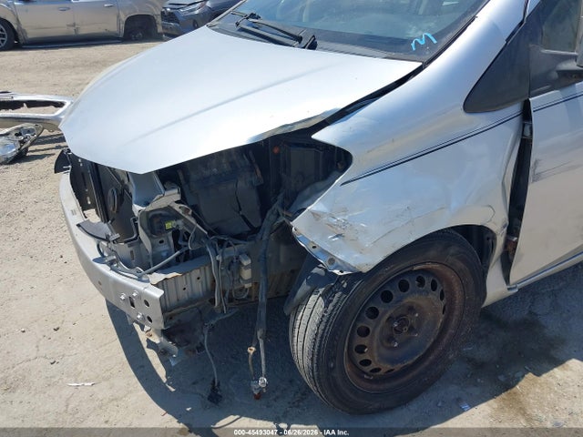 صورة 6 لـ 2012 Toyota YARIS LE