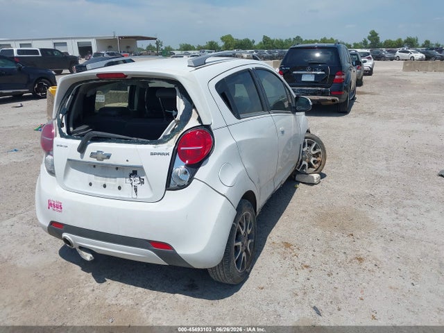 2014 Chevrolet SPARK 2LT AUTO — фото 4