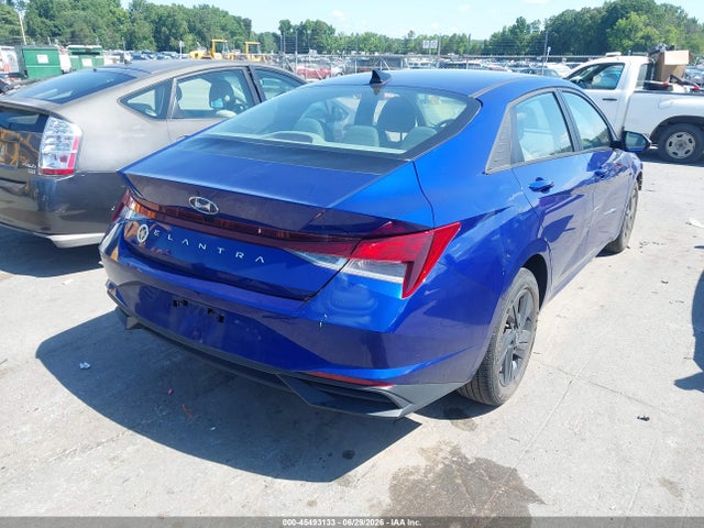 2022 Hyundai ELANTRA SEL — фото 4