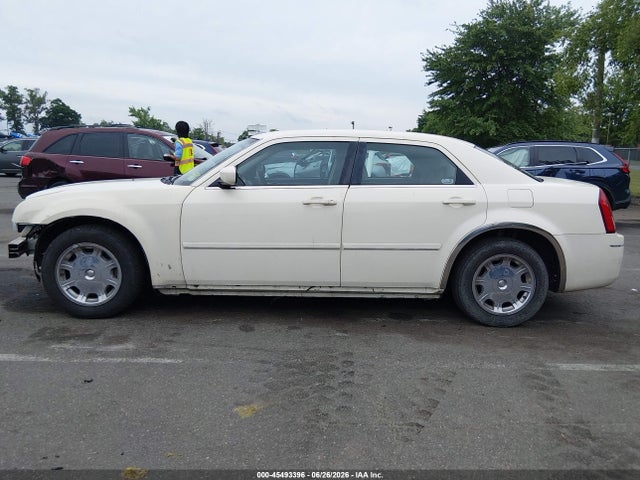 2005 Chrysler 300 TOURING — миниатюра 14
