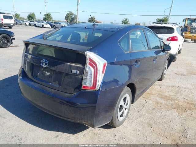 2013 Toyota PRIUS THREE — фото 4