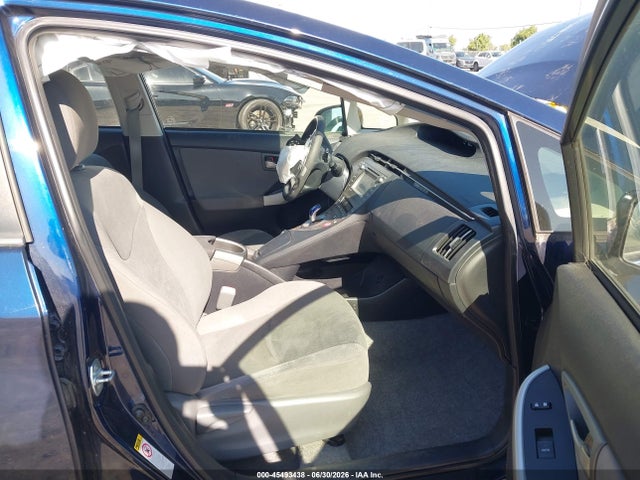 2013 Toyota PRIUS THREE — фото 5