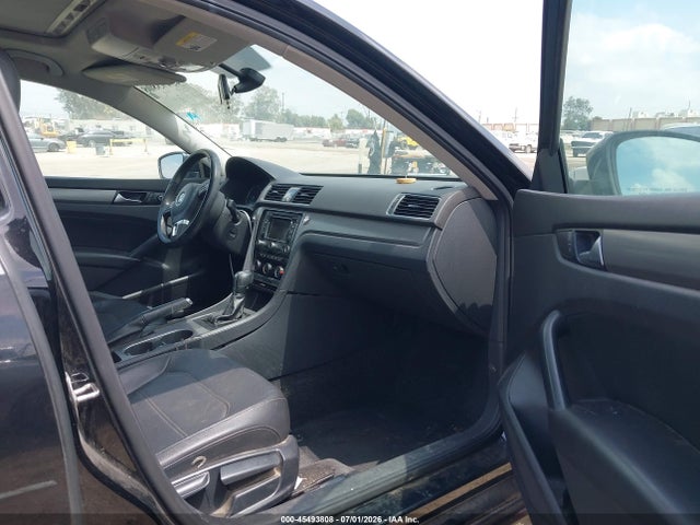 صورة 5 لـ 2015 Volkswagen PASSAT 2.0L TDI SE