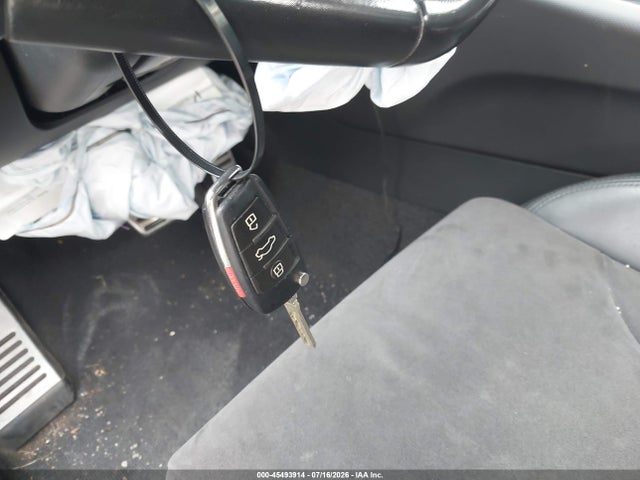 2010 AUDI TT 2.0T PREMIUM — миниатюра 11