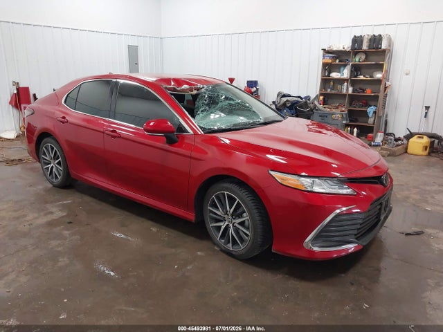 2023 TOYOTA CAMRY XLE