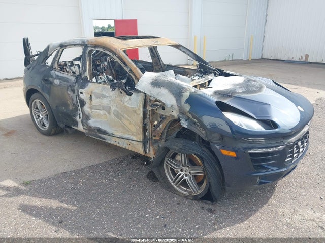 2015 PORSCHE MACAN S