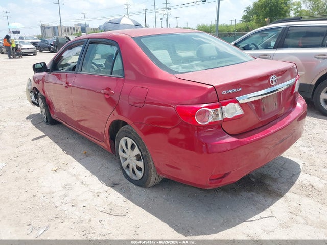 2011 Toyota COROLLA LE photo 3