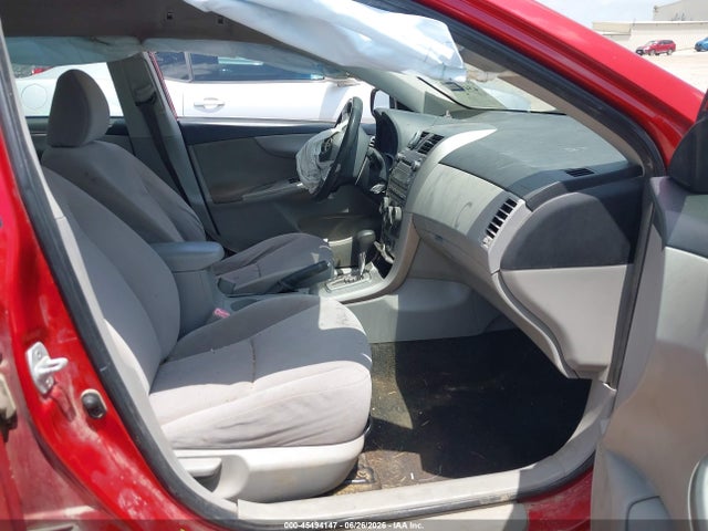 2011 Toyota COROLLA LE photo 5